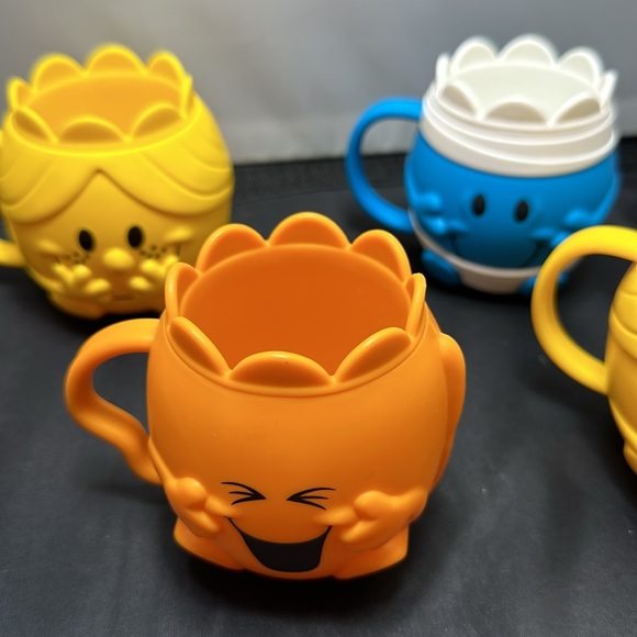 Lot of McDonald's 7 mugs & 4 vintage Little People - Picture 6 of 12